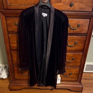 Patra Elegant Black Outerwear